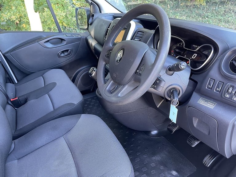 2020 Renault Trafic 2.0 dCi ENERGY 30 Business SWB Standard Roof Euro 6 (s/s) 5dr PANEL VAN Diese...