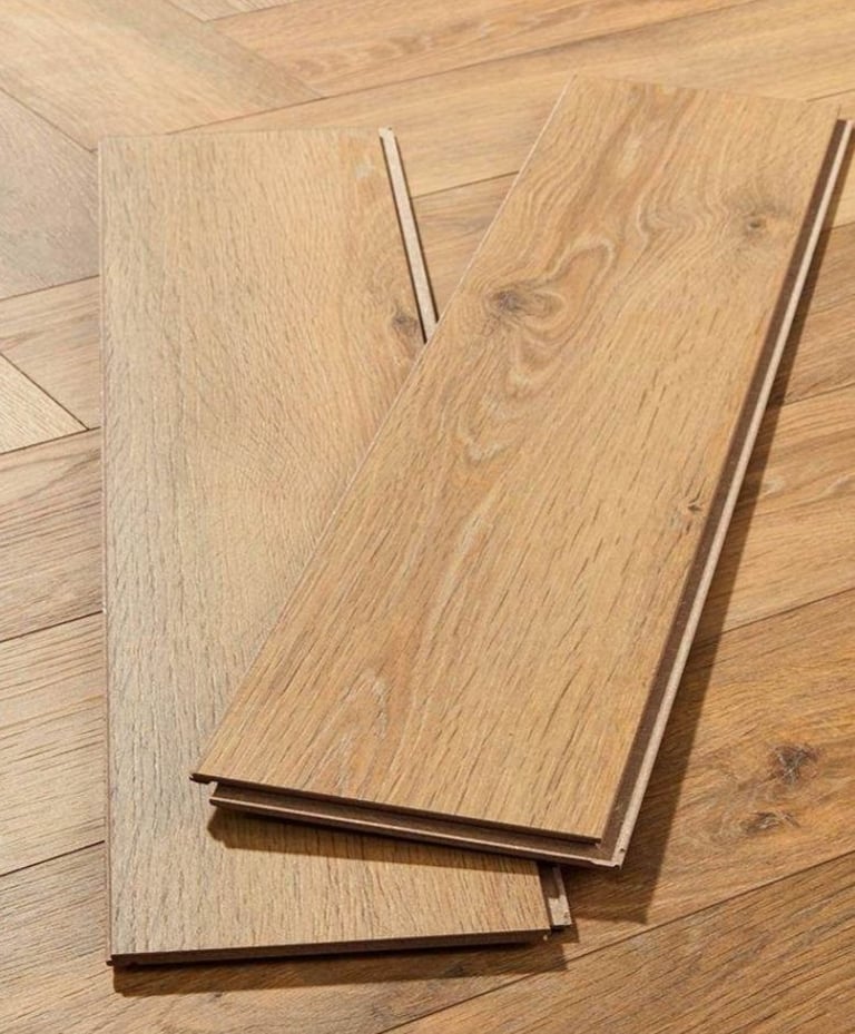 NEW 12.5 square metres Bayside Oak 8mm Herringbone Click Laminate flooring