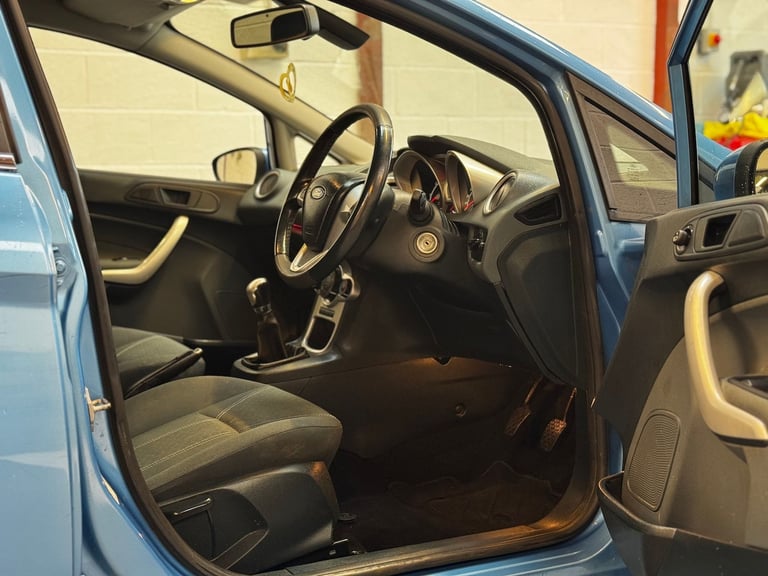 2011 Ford Fiesta 1.2L Zetec Hatchback 5dr Petrol Manual Euro 5 (81 bhp) Hatchback Petrol Manual