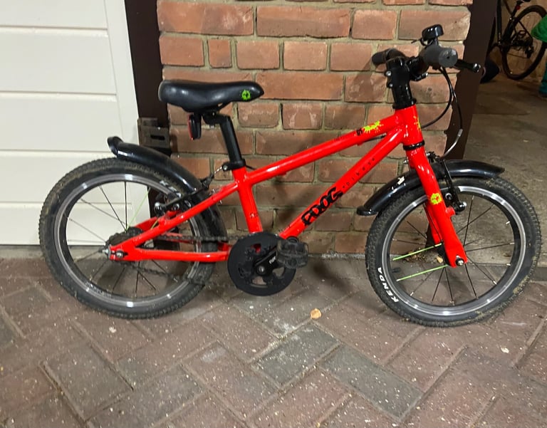 Frog 44 Red 16” pedal bike