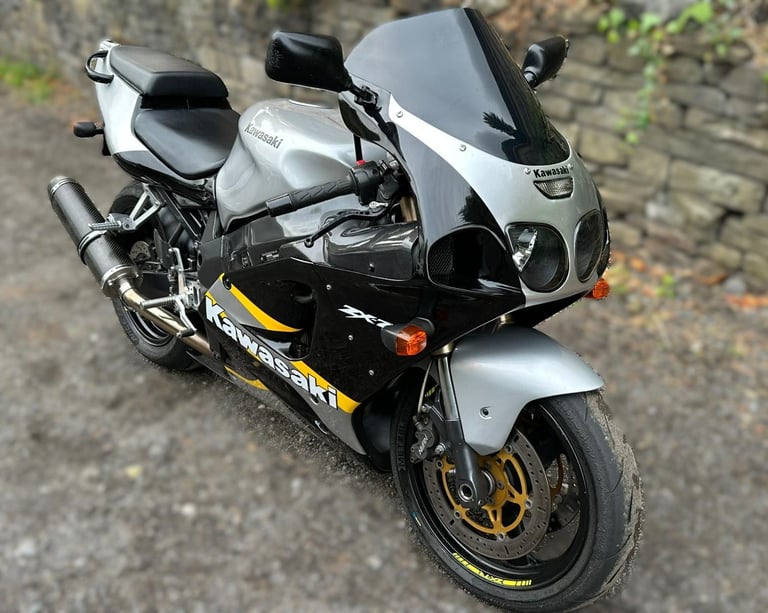 Kawasaki ZX-7R Ninja (ZX750-P5)