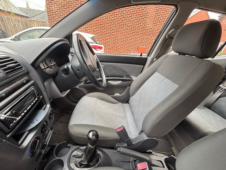 Kia Picanto with brand new mot - Image 4