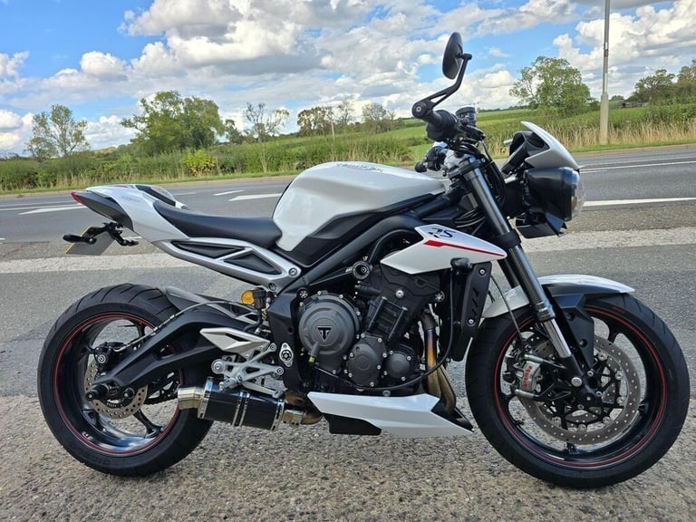 image for Triumph Street Triple 765 RS X-ring Euro 4 765cc