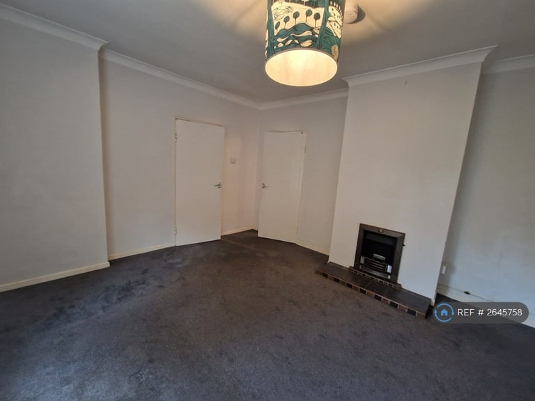 3 bedroom flat in Melford Court, London, SE22 (3 bed) (#2645758)