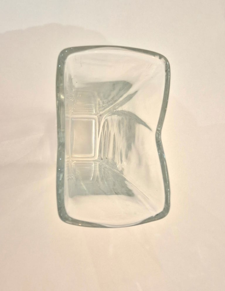Glass vase