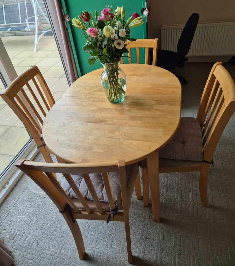 image for Oak Extendible Kitchen/Dining Room Table & Chairs Set
