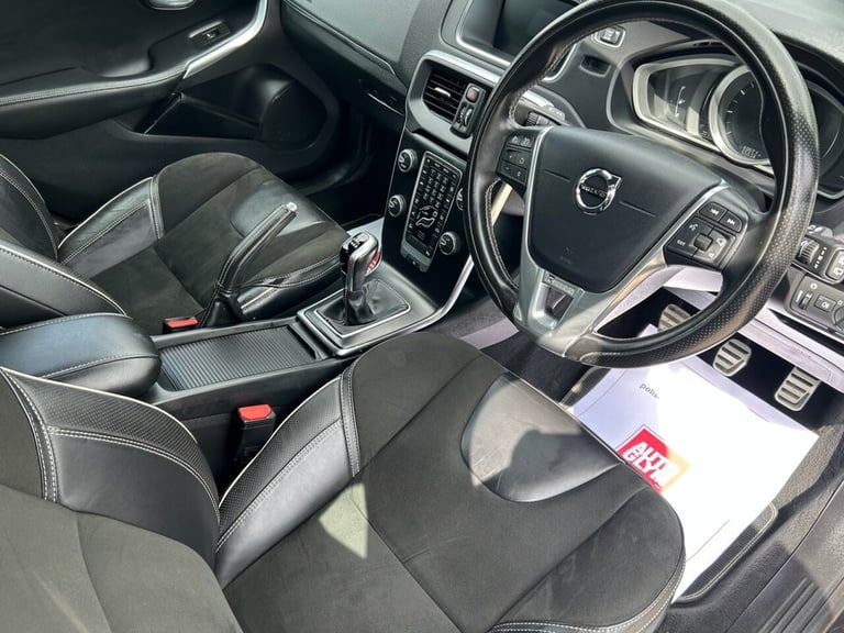 2017 Volvo V40 2.0 T2 R-Design Nav Plus Hatchback 5dr Petrol Manual Euro 6 (s/s) (122 ps) Hatchba...