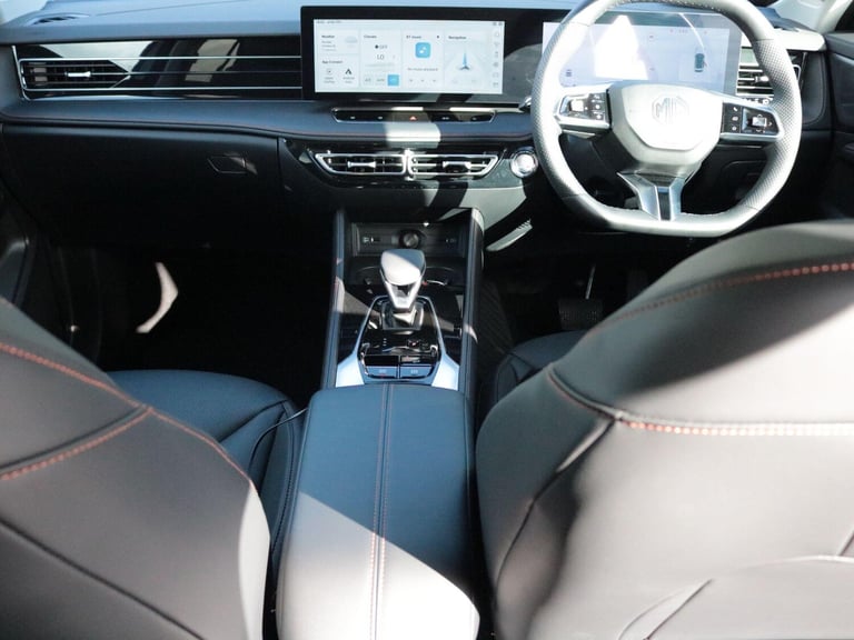 2025 MG MG HS 1.5 T-GDI Hybrid+ Trophy 5dr Auto ESTATE PETROL/ELECTRIC Automatic