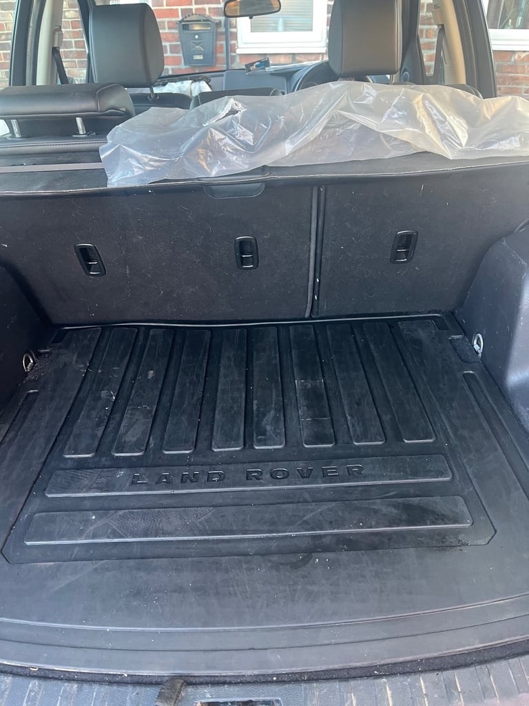 Freelander 2 2013 genuine Land Rover rubber boot mat
