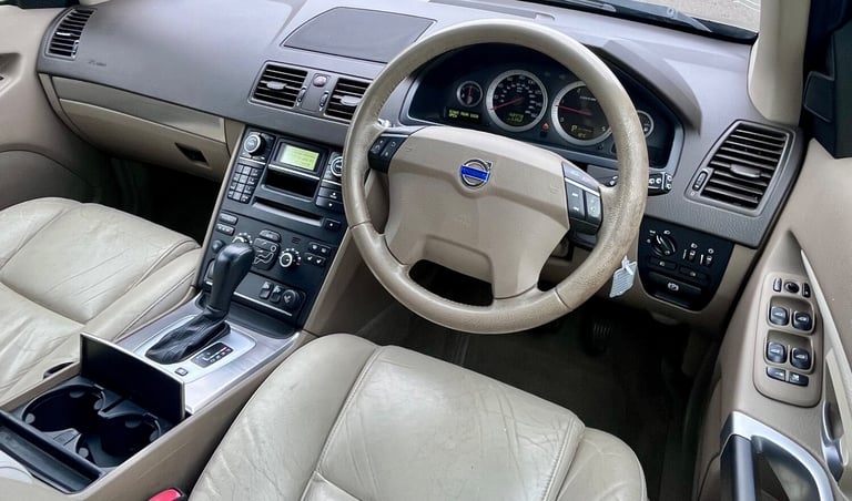 2011 Volvo XC90 2.4 D5 SE SUV 5dr Diesel Geartronic AWD (219 g/km  200 bhp)