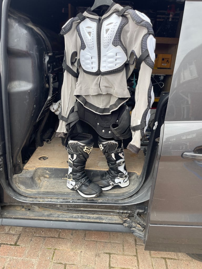 Motocross boots and body armour 