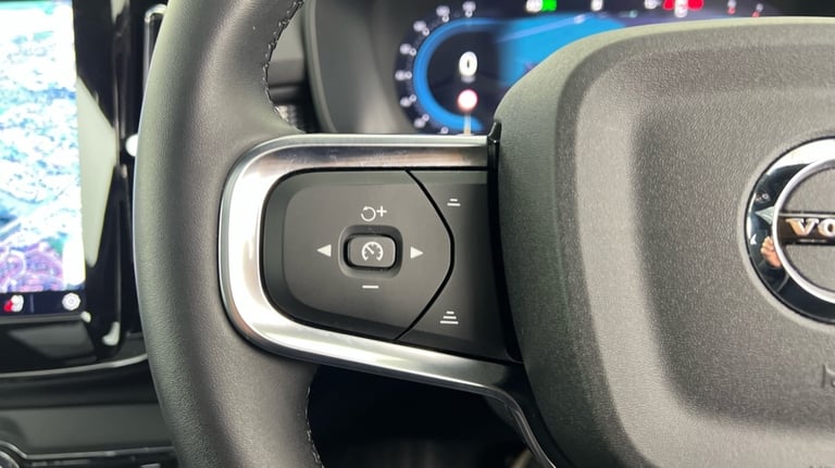 2025 Volvo XC40 Ultra, B4 Mild hybrid, Petrol, Dark Estate Petrol Automatic