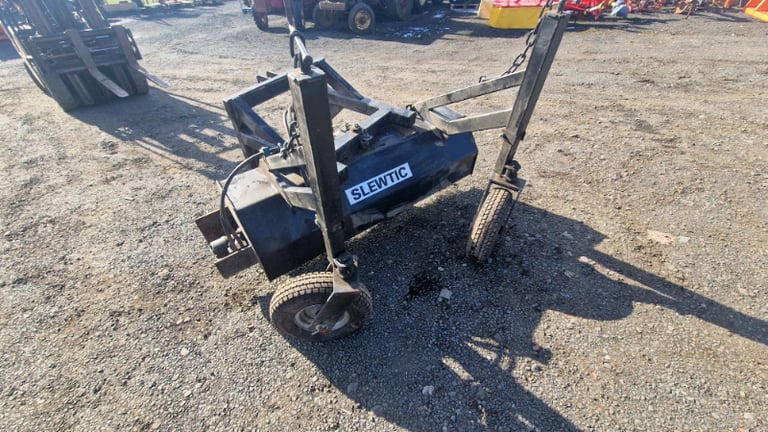 Tractor three point slewtic hydraulic sweeper brush ex condition 