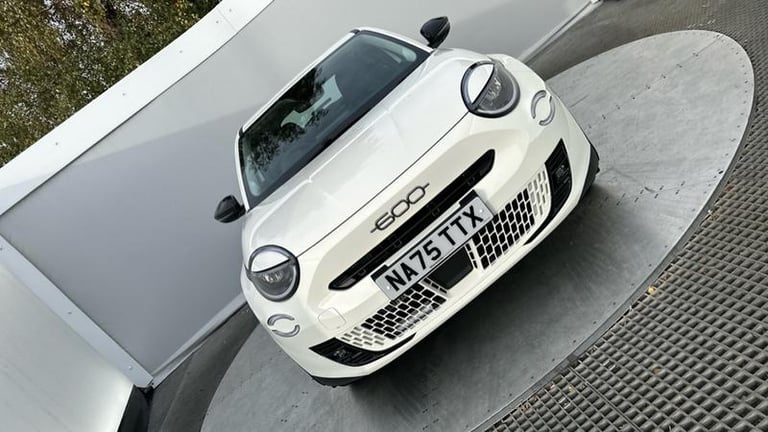 2025 Fiat 600 1.2 MHEV SUV 5dr Petrol Hybrid e-DCT Euro 6 (s/s) (100 ps) Automatic Hatchback Hybr...