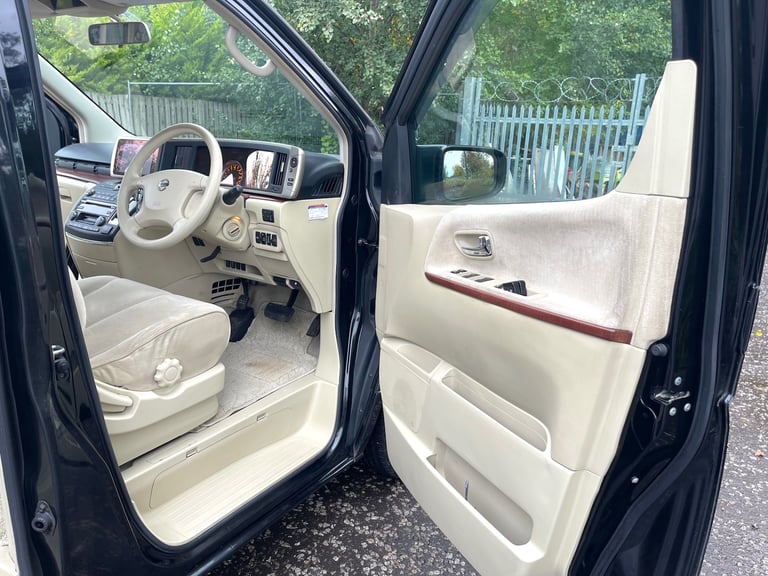 2016 Nissan Elgrand HIGHWAY STAR 3.5 V6 4WD PETROL MPV TWIN SUNROOF  MPV PETROL Automatic