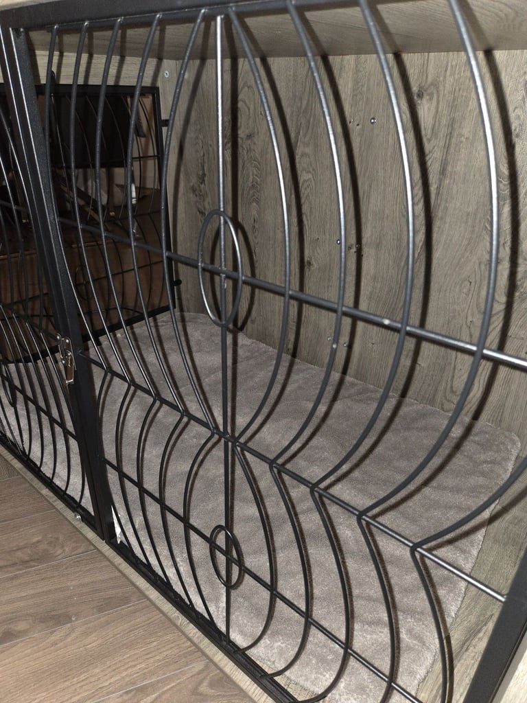 Dog crate