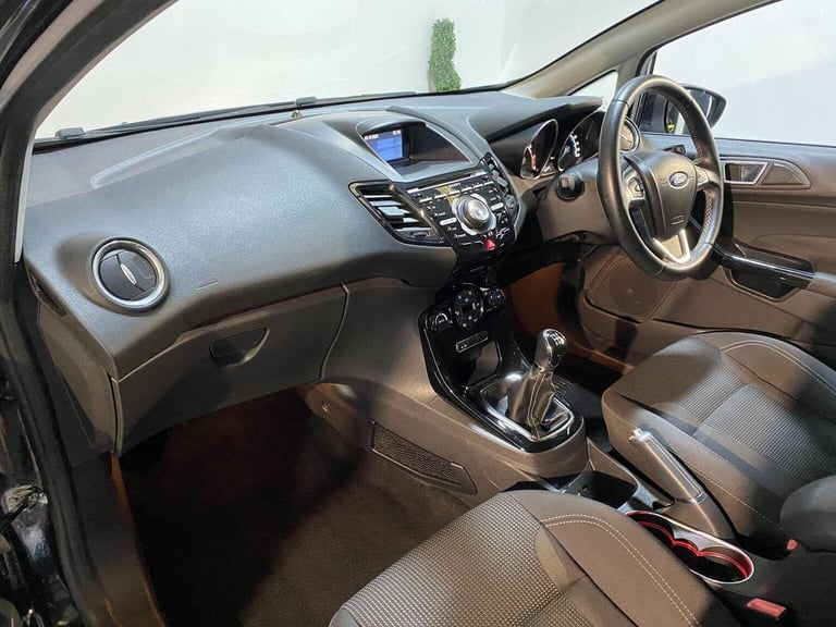 FORD FIESTA 1.0T EcoBoost Titanium Euro 6 (s/s) 5dr 2015