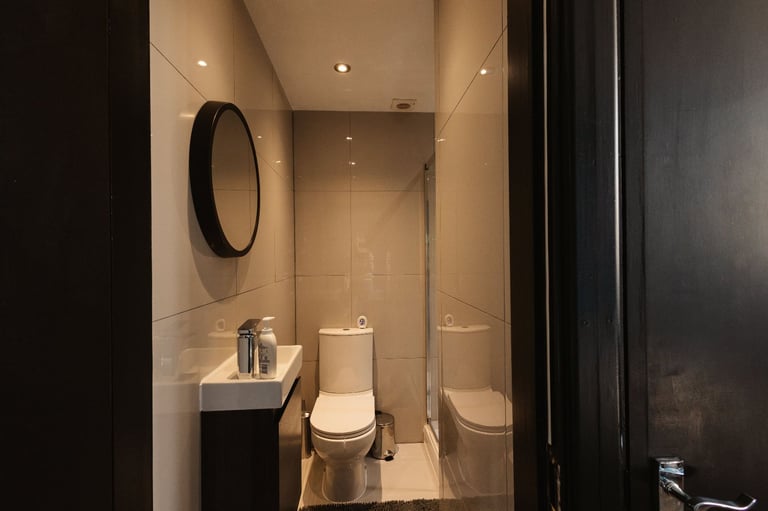 Short Term Let in Warrington | Town Centre | Parking