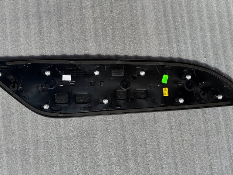 For sale genuine Land Rover bonnet chequered plates