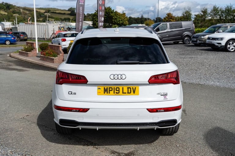 2019 Audi Q5 2.0 TDI 40 Black Edition SUV 5dr Diesel S Tronic quattro Euro 6 (s/s) (190 ESTATE Di...