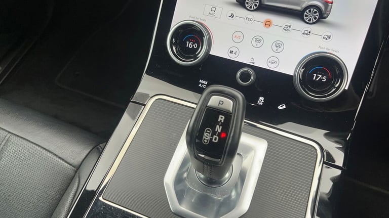 2019 Land Rover Range Rover Evoque 2.0 D240 R-Dynamic SE 5dr Auto ESTATE DIESEL Automatic