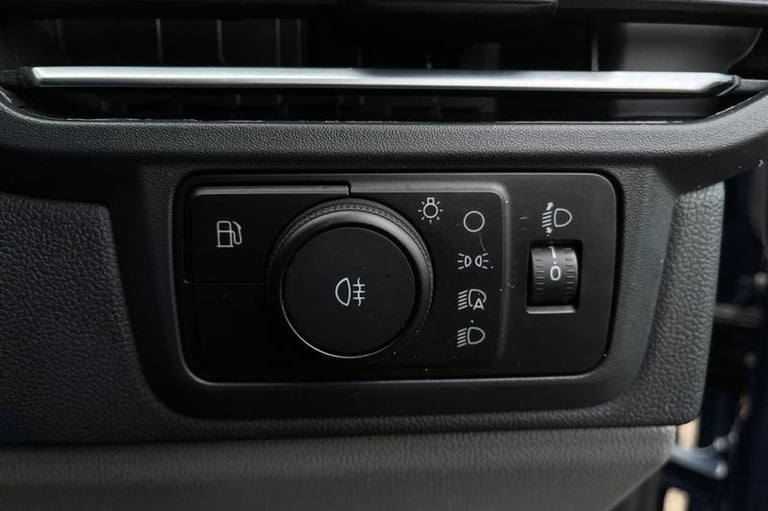 2025 Ford Transit Custom 2.5 320 Duratec 11.8kWh Limited Crew Van Double Cab 5dr Petrol Plug-in H...