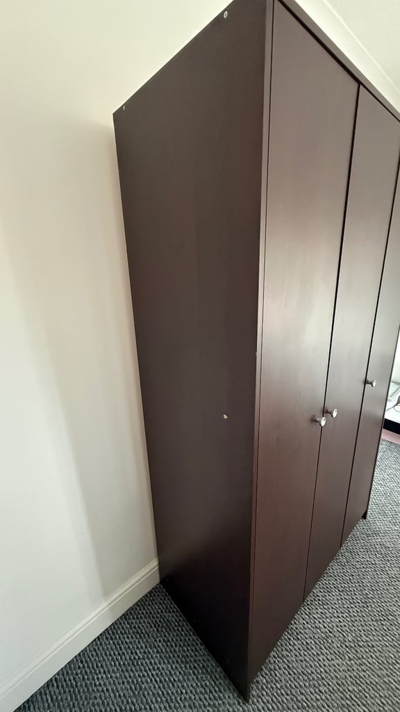 Wardrobe 
