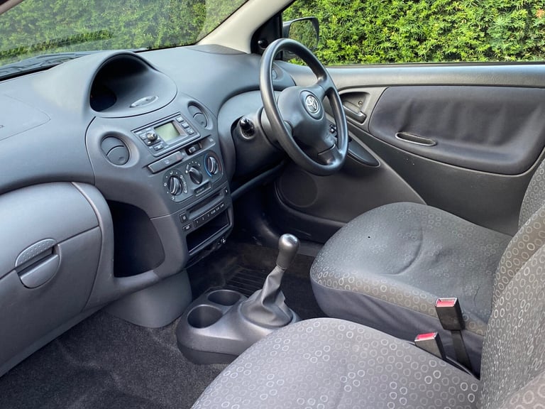 2003 Toyota Yaris 1.0 VVT-i T3 3dr HATCHBACK Petrol Manual
