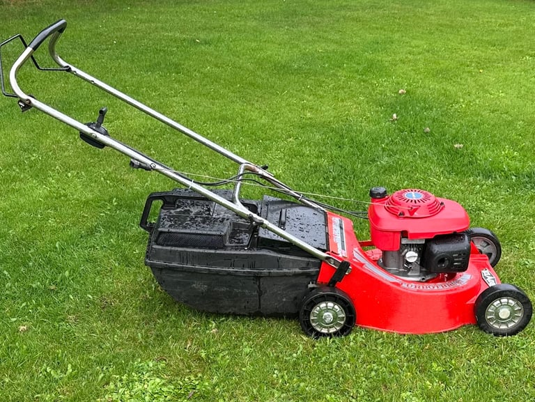 Honda 20”cut Rover alloy deck petrol lawnmower super condition mower lifts wet grass Fully serviced 