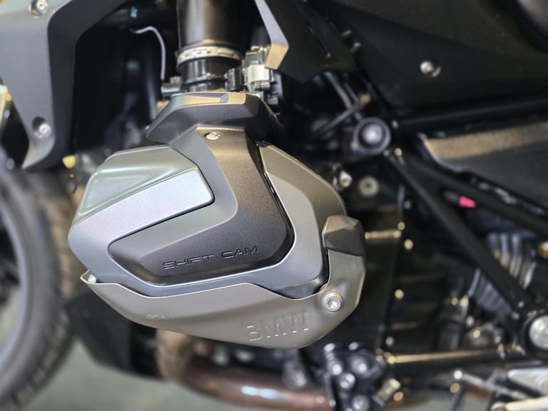 2020/70 BMW R 1250 R SPORT 8,000 MILE'S 