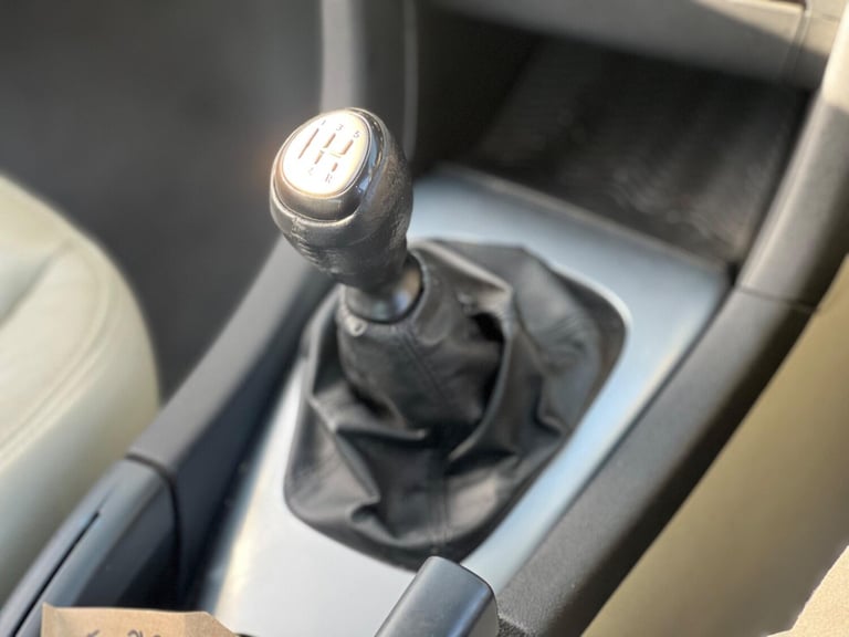 Saab 9-3 2.0T Vector 4dr Petrol Manual - Image 31