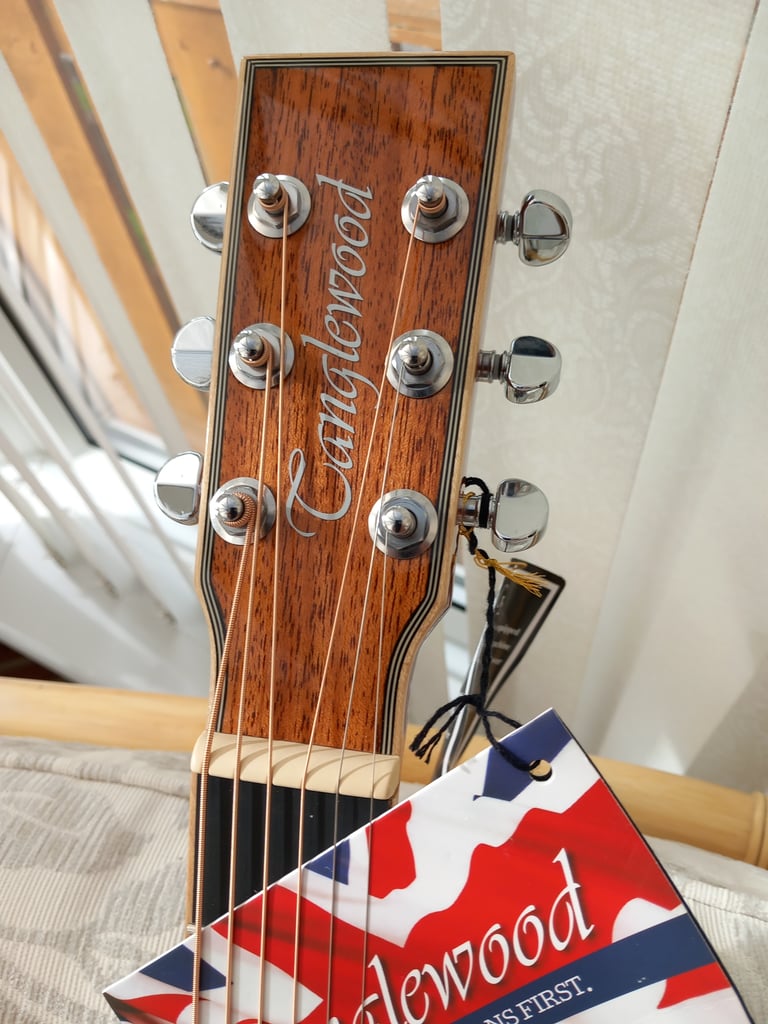 Unused Tanglewood TW4CE SB Electro Acoustic Super Folk Guitar 