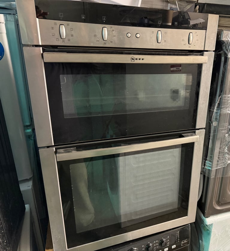 Neff built in electric double oven 90cm tall