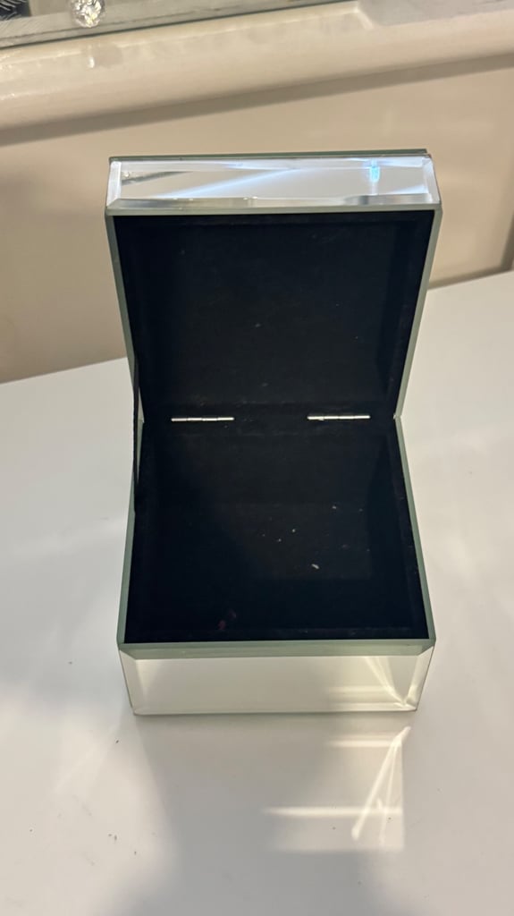 Mirrored square box