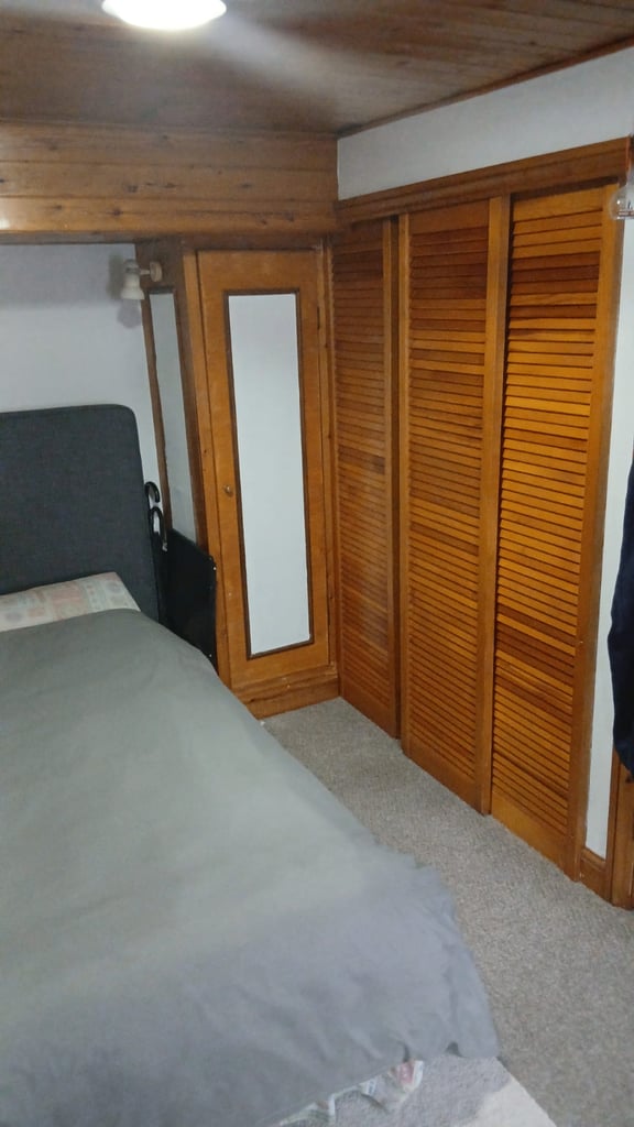 Spacious & Cosy Ensuite Room for Rent in - CR7 8DQ