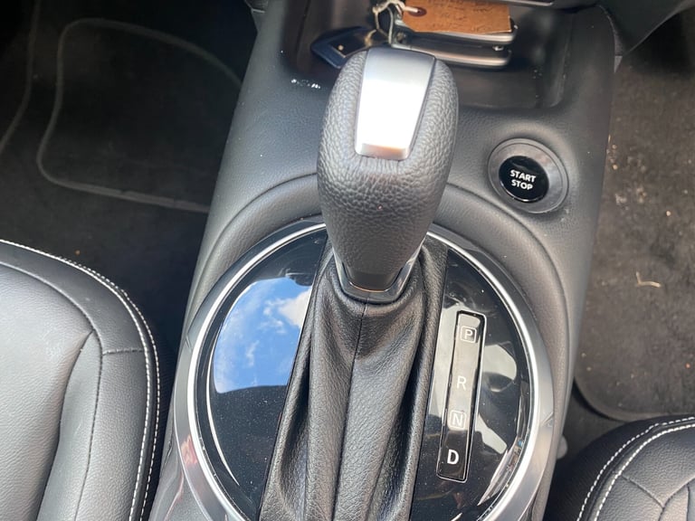 2022 Nissan Juke 1.6 Hybrid Tekna 5dr Auto Hatchback Hybrid Automatic