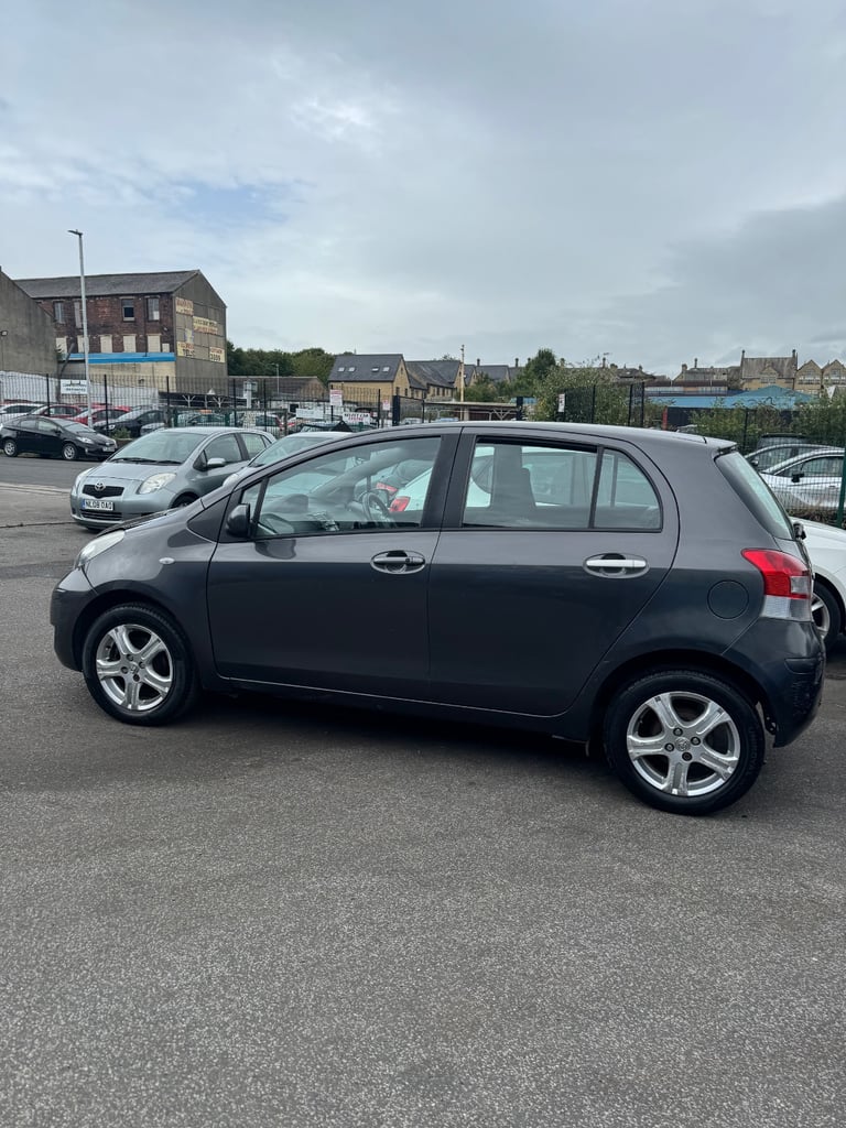 Toyota, YARIS, Hatchback, 2010, Manual, 1329 (cc),5 doors - Image 6