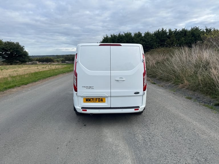 Ford Transit Custom 2.0 300 EcoBlue Limited Panel Van 5dr Diesel Manu... 2021/71