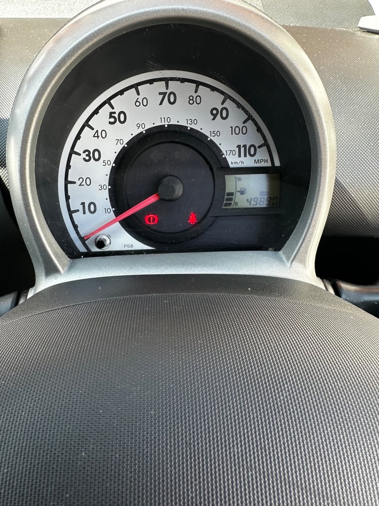 Peugeot, 107, Hatchback, 2011, Manual, 998 (cc), 5 doors