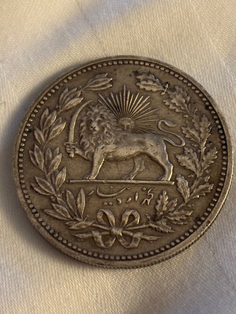 Wanted. Antiques collectables. 