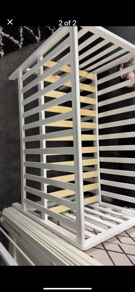 Space saver cot like new 