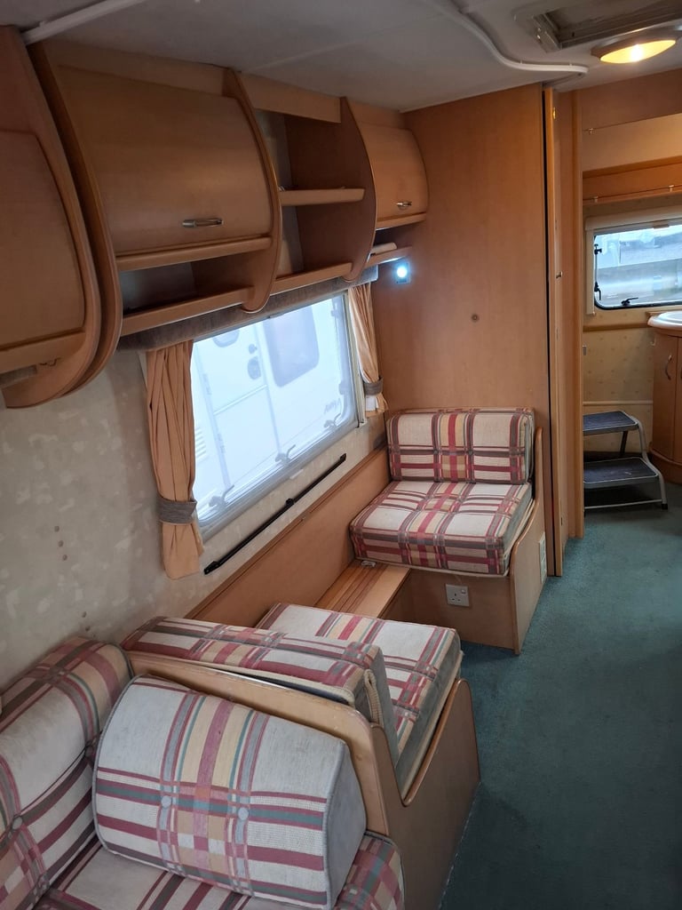 2003 Abbey Freestyle 520 SE 4 berth caravan with motor mover and solar panel