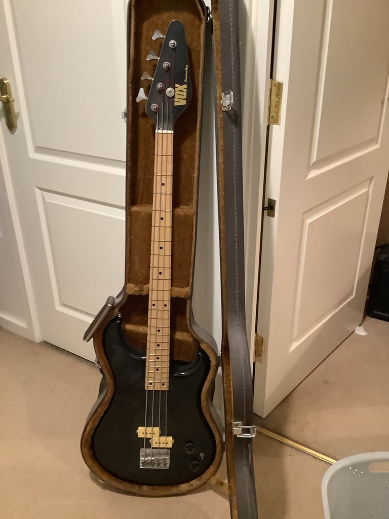 1980’s STANDARD VOX BASE GUITAR