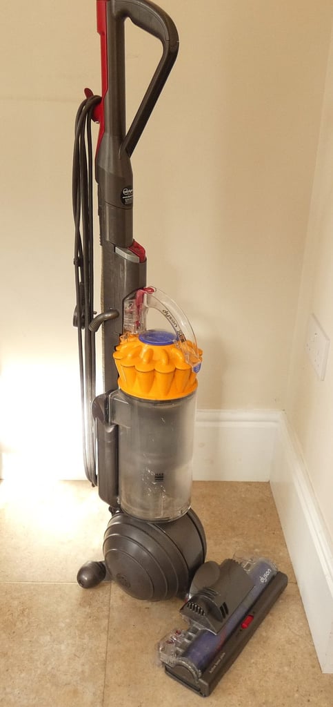 Dyson DC40 Roller Ball Upright Vacuum Cleaner Excellent