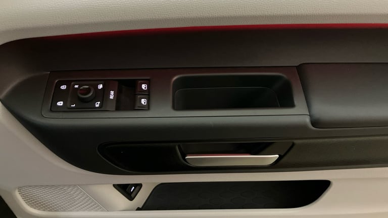 2025 Volkswagen ID.Buzz 210kW Style Pro 86kWh 5dr LWB Auto [7 Seat] Electric Estate Estate Electr...