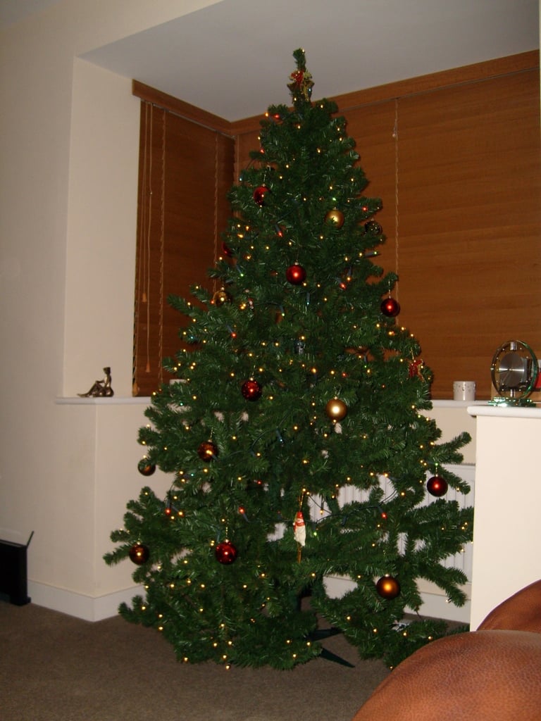 image for 6 foot pre lit Christmas tree