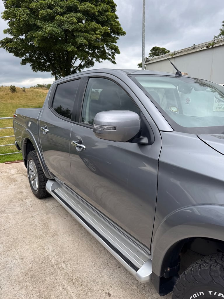2018 Mitsubishi l200 barbarian full spec