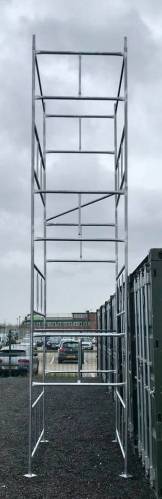 NEW DIY SCAFFOLD TOWER 6.4 METRES WORKING HEIGHT 