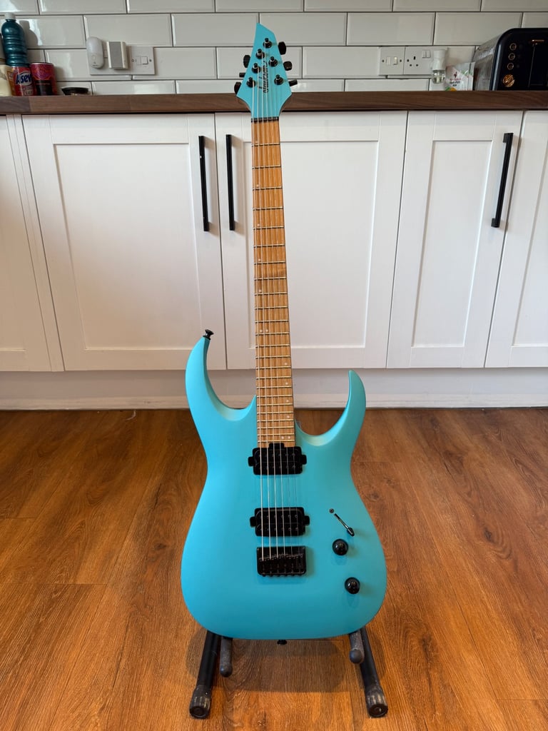 Jackson Pro Series Signature Misha Mansoor Juggernaut HT6, blue frost.