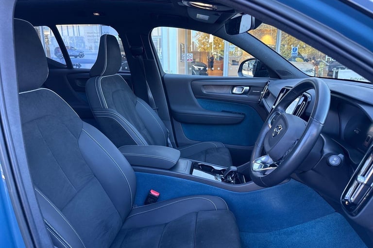 2022 Volvo XC40 Recharge Twin 78kWh Ultimate SUV 5dr Electric Auto AWD (408 ps) ESTATE Electric A...
